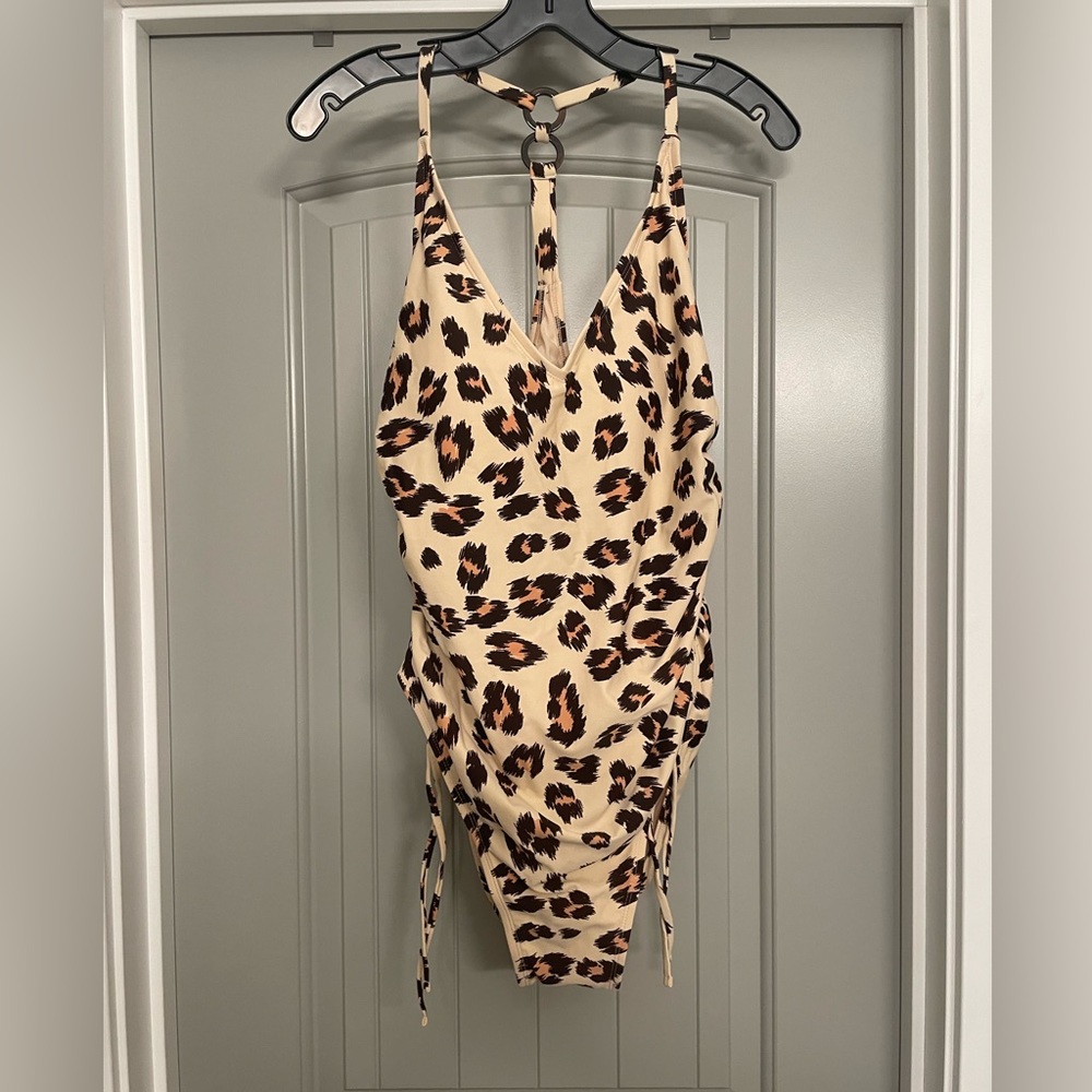 One piece swimsuit